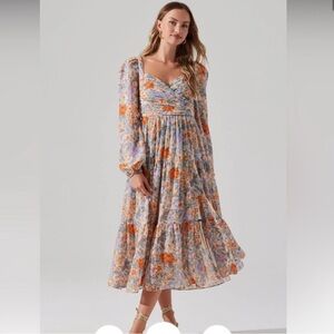 Beautiful Astr Floral Long Sleeve Dress!